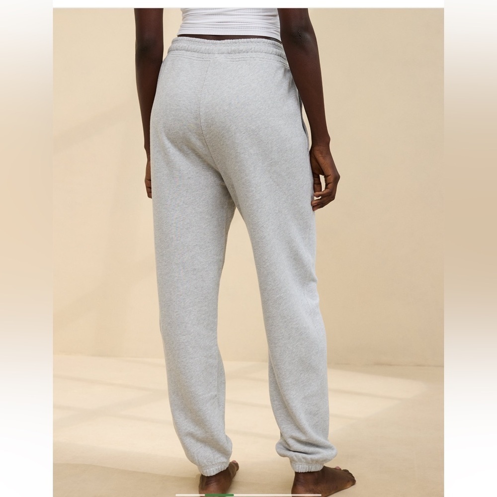 Aerie big chill Joggers - Picture 2 of 8